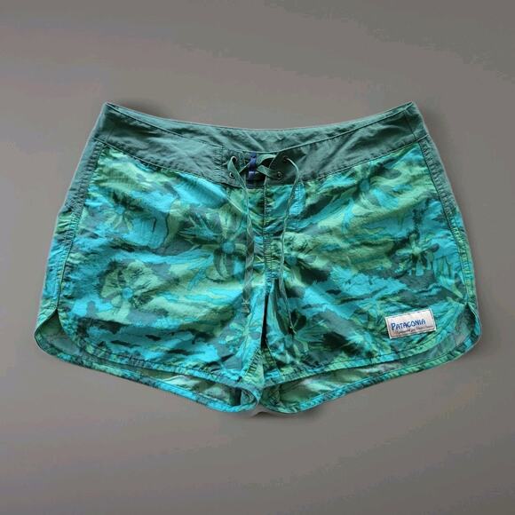 Patagonia Womens Wavefarer Boardshorts Size 6 Green 5" Legend Coastal Tropical - Picture 1 of 10